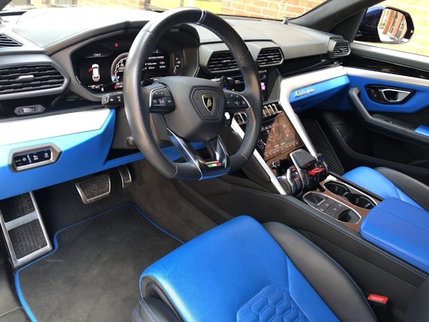 Lamborghini Urus (SOLD) full